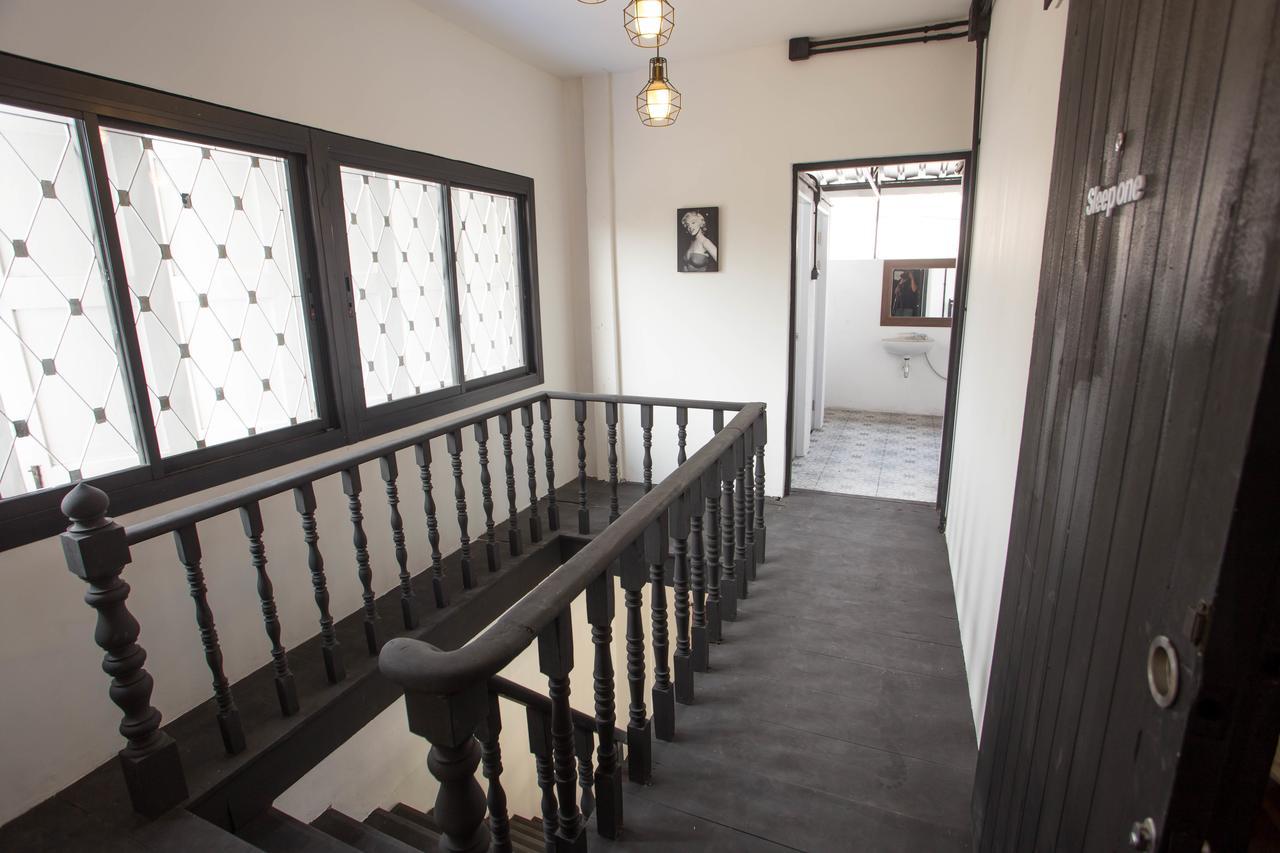 Sleep With You - Hatch Co-Living And Co-Working Space Чиангмай Экстерьер фото
