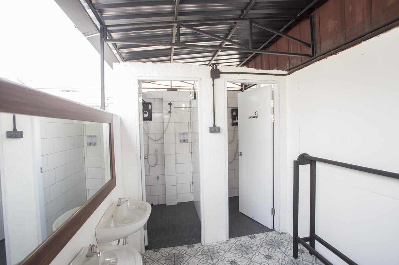 Sleep With You - Hatch Co-Living And Co-Working Space Чиангмай Экстерьер фото