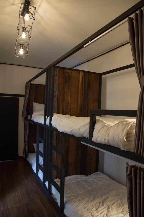 Sleep With You - Hatch Co-Living And Co-Working Space Чиангмай Экстерьер фото